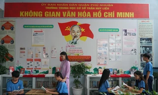 Học sinh hào hứng trải nghiệm Không gian văn hóa Hồ Chí Minh tại Trường THCS-THPT Hồng Hà