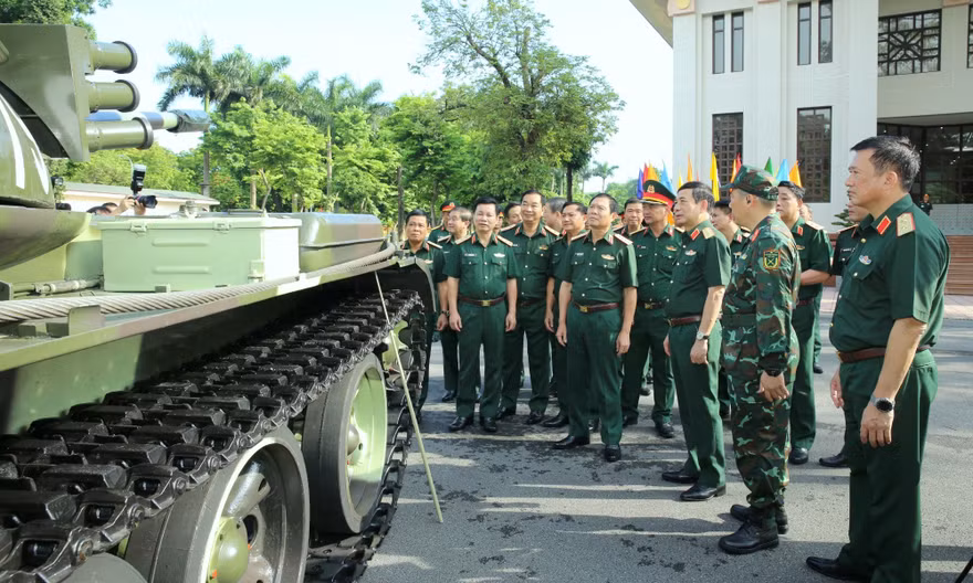 Quân đội xác định đột phá mạnh mẽ về sản xuất vũ khí hiện đại