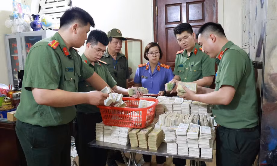 Biển thủ tiền công đức, thủ nhang Đền Kỳ Cùng bị khởi tố