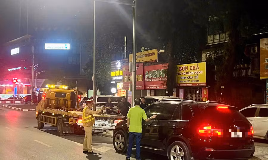Hà Nội: Phát hiện nhiều tài xế ô tô vi phạm nồng độ cồn ở mức cao