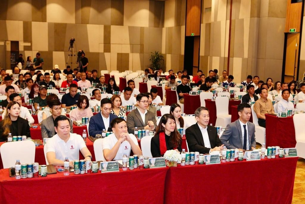 Quang cảnh buổi họp báo Lễ ra mắt Giải bóng đá 7 người vô địch quốc gia Bia Saigon Dragon Cup 2025.