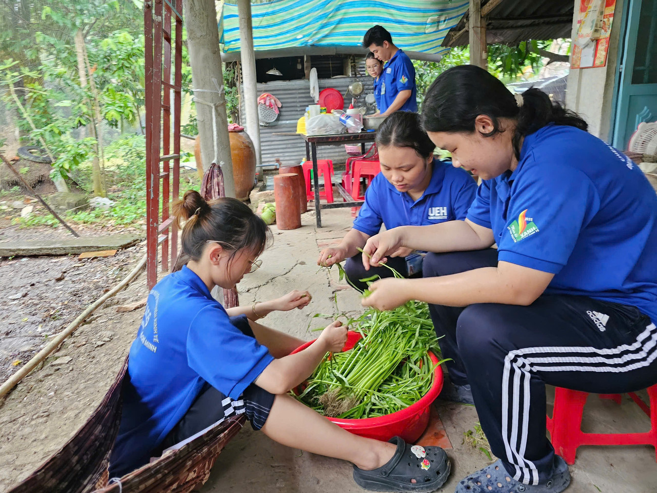 Mùa hè vô cùng ý nghĩa với các bạn sinh viên tình nguyện. anh-33.jpg