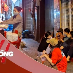 NHỊP SỐNG 24: Dậy từ mờ sáng xếp hàng mua vàng, chuyên gia cảnh báo nguy cơ 'đu đỉnh'