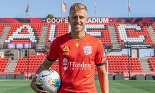 Trước trận Siêu cúp bóng đá Quốc gia 2025 - Cúp THACO, CAHN chiêu mộ tiền vệ hàng đầu giải Australia