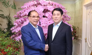 Chủ tịch nước Lương Cường chúc Tết nguyên Tổng Bí thư Nông Đức Mạnh