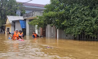 Thông tin mới về mưa lũ miền Trung; miền Bắc hôm nay đỉnh điểm mưa rét