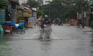 Nam Bộ, Tây Nguyên đón mưa lớn trái mùa