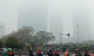 Không khí Hà Nội rất xấu, khuyến cáo người dân hạn chế ở ngoài trời