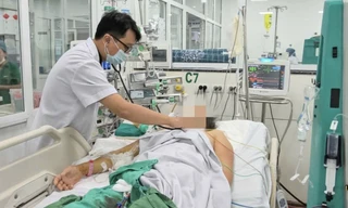 Cảnh báo nhiều người bị suy đa tạng chỉ sau vài ngày sốt xuất huyết