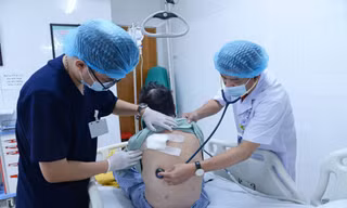 Nguy kịch vì uống nước đường chữa… tiểu đường
