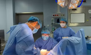 Khi nào trẻ cần can thiệp y khoa để xác định giới tính đúng?