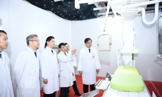 Bệnh viện Bạch Mai đưa hơn 1.500 thiết bị y tế hiện đại vào vận hành