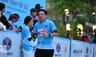 Từ bệnh nhân ung thư thành ‘sứ giả hi vọng’ trên đường chạy Hành trình tiếp sức