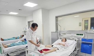 Nối thành công cẳng chân bị máy cắt rời