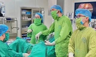 Kỹ thuật hiện đại đem lại hạnh phúc cho cô gái bị dị tật sinh dục bẩm sinh hiếm gặp