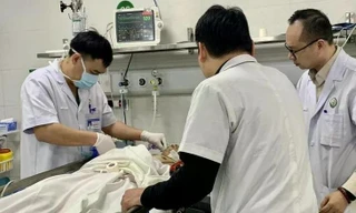 Hai bệnh viện hạng đặc biệt ‘căng mình’ xử lí hàng trăm ca cấp cứu xuyên Tết