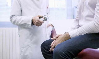 Thói quen tắm bồn mùa lạnh và những tác động ít ngờ tới khả năng sinh sản nam giới