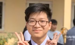 Nguyễn Duy Phong lớp 12A5, trường THPT Chương Mỹ A (Hà Nội) đạt điểm 10 tuyệt đối ở các môn thuộc tổ hợp xét tuyên A00.