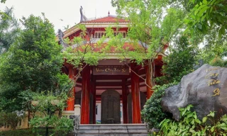 Trường ĐH Sư phạm 2 đục bỏ tên tiến sĩ vì dùng bằng giả: Hiệu trưởng nói gì?