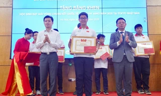 Mẹ của nam sinh Huy chương Vàng AIMO chia sẻ bí quyết dạy con giỏi Toán