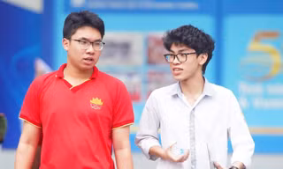 Vì sao nhóm ngành công nghệ mũi nhọn lập đỉnh, điểm chuẩn cao chót vót