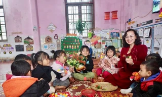 Lương chỉ 4 triệu, cô giáo vùng khó vẫn giữ lớp, nuôi trẻ bằng mô hình 'bán trú dân nuôi'