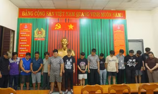 Phá đường dây cung cấp ‘khí cười’ cho quán bar, nhà hàng ở TPHCM