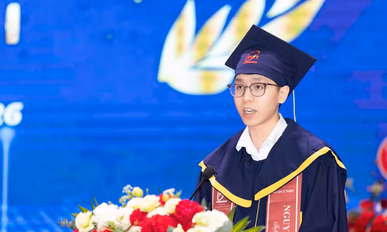 Thủ khoa toàn khoá PTIT: Sở hữu loạt giải thưởng quốc tế, chưa ra trường đã làm tại tập đoàn công nghệ hàng đầu thế giới