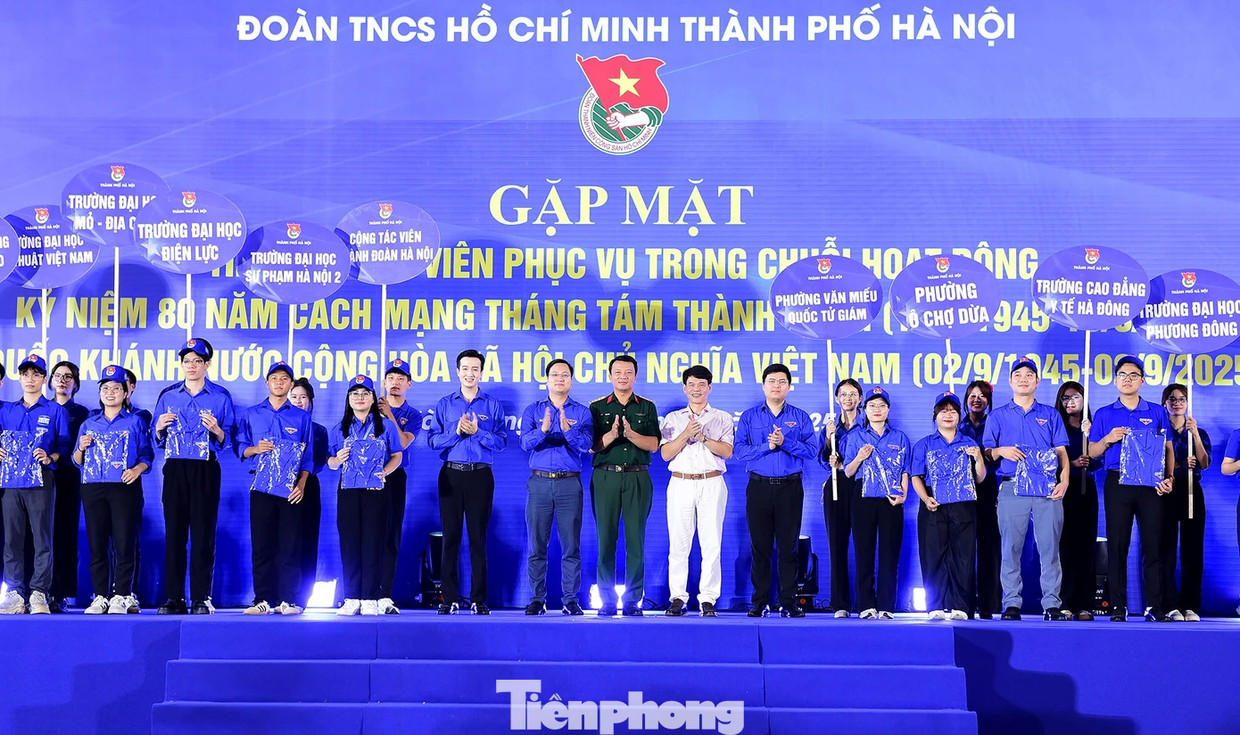 tp-xuantung-hanoi-tinhnguyenvien14.jpg