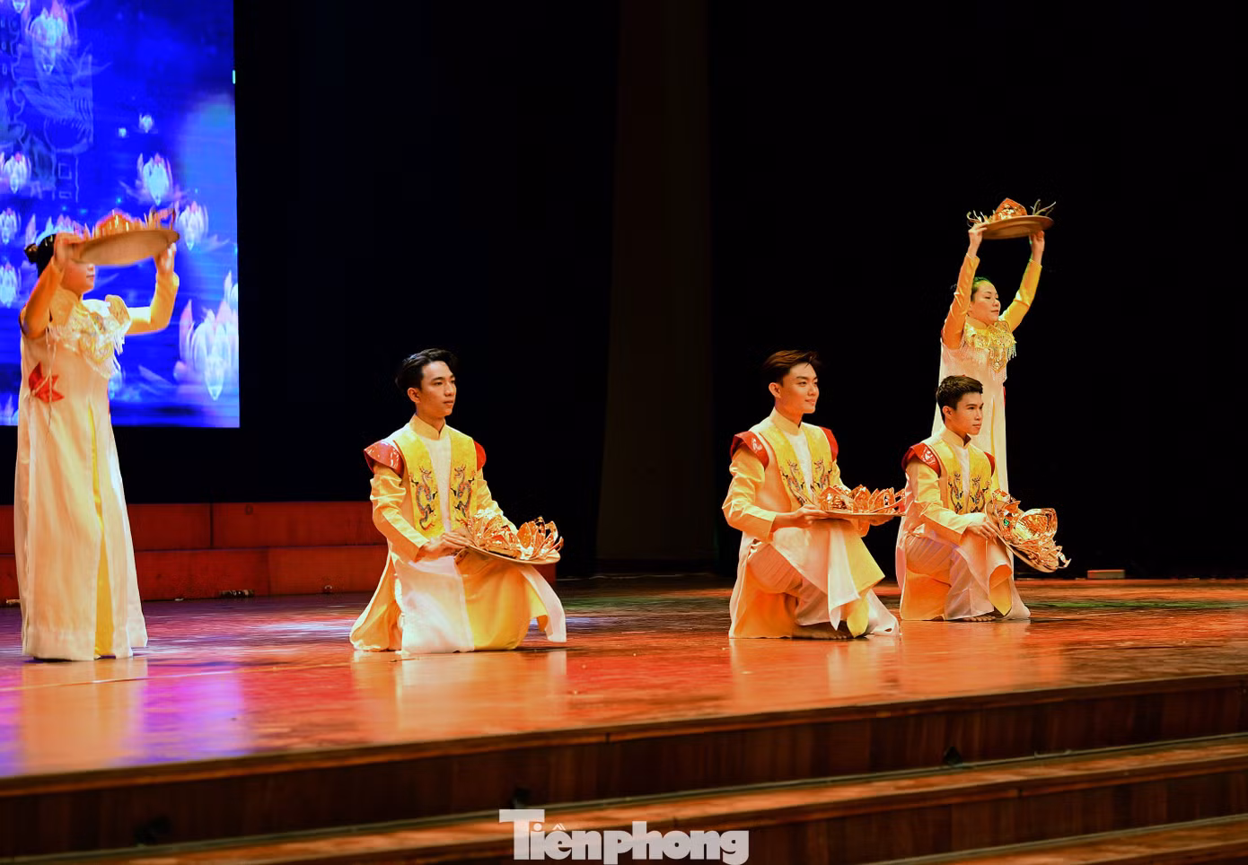 tp-tauthanhnien-dongnama-vietnam21.jpg