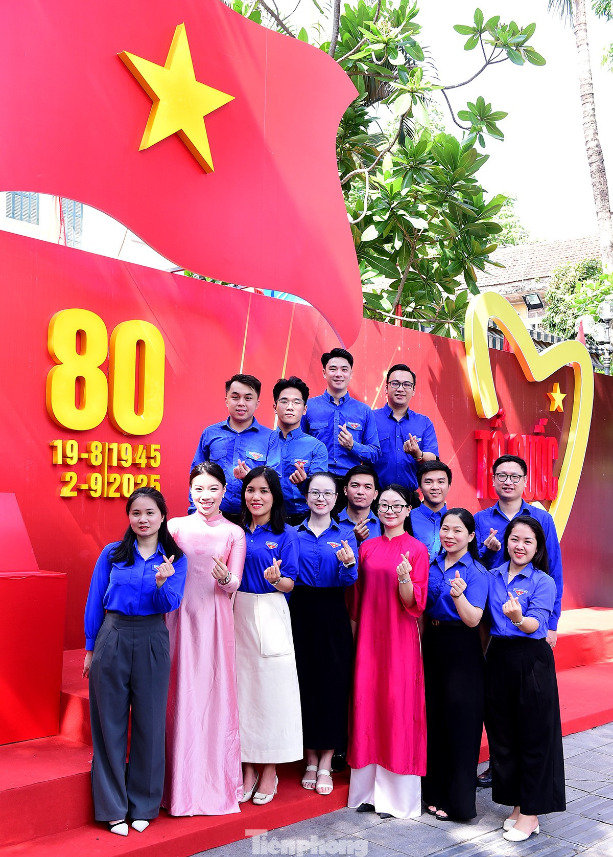 Đoàn viên, hội viên thanh niên hưởng ứng Chiến dịch truyền thông "Tôi yêu Tổ quốc tôi". Ảnh: Xuân Tùng tp-kyket-truyenthong8.jpg