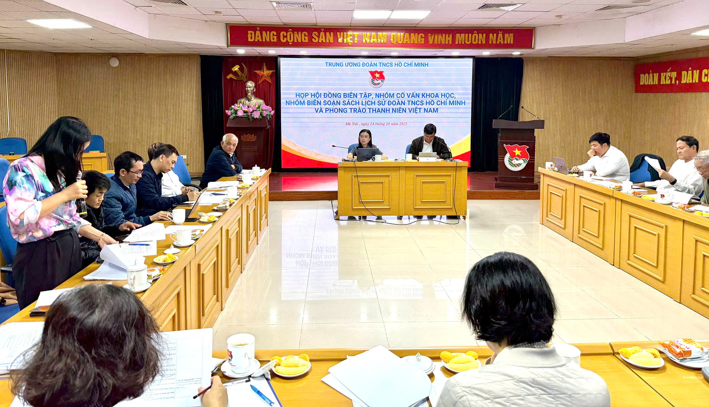 Quang cảnh buổi họp. Ảnh: BTC tienphong-hophoidong.jpg