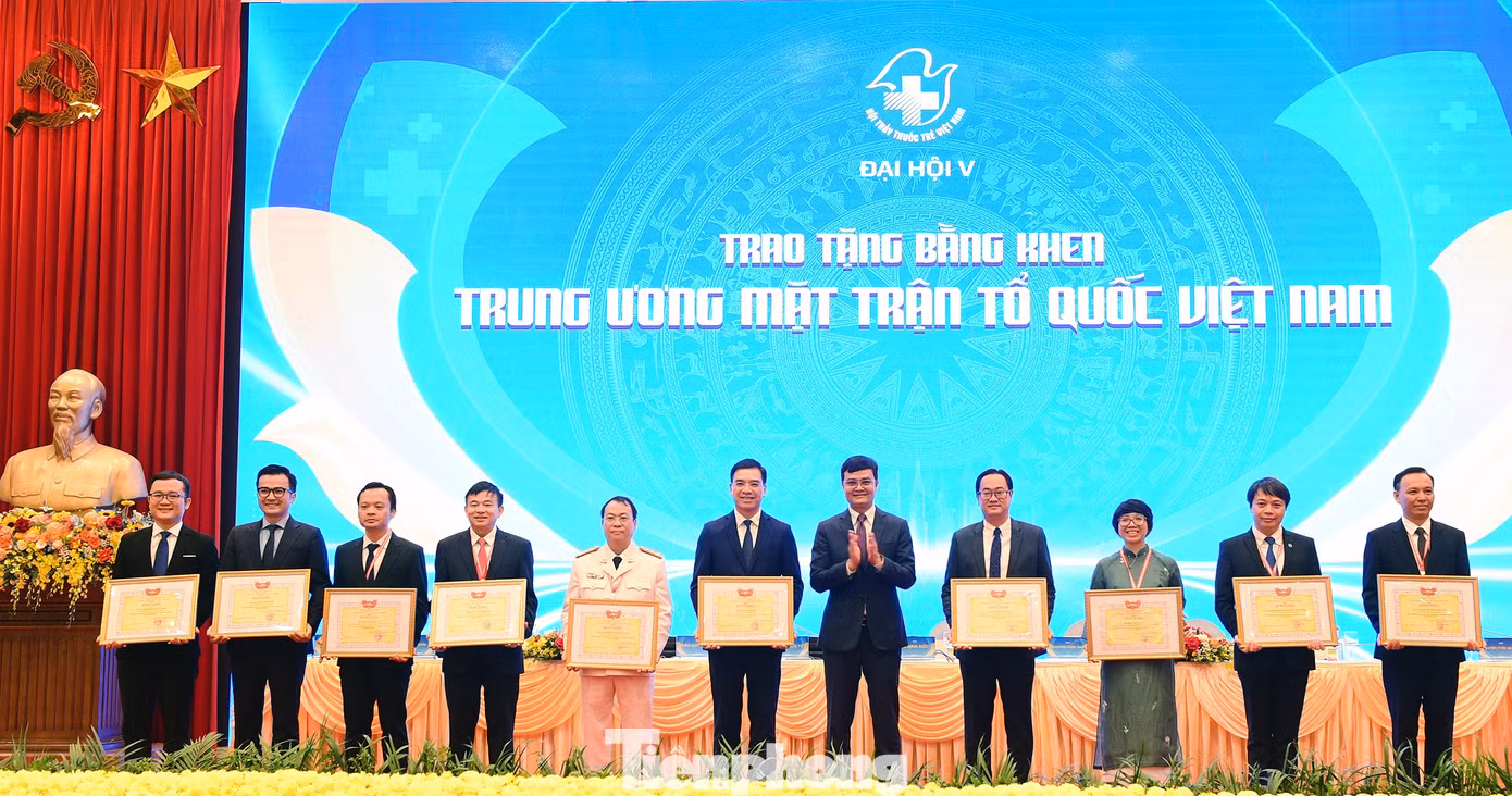 tp-daihoi-thaythuoctre-phientrongthe1.jpg
