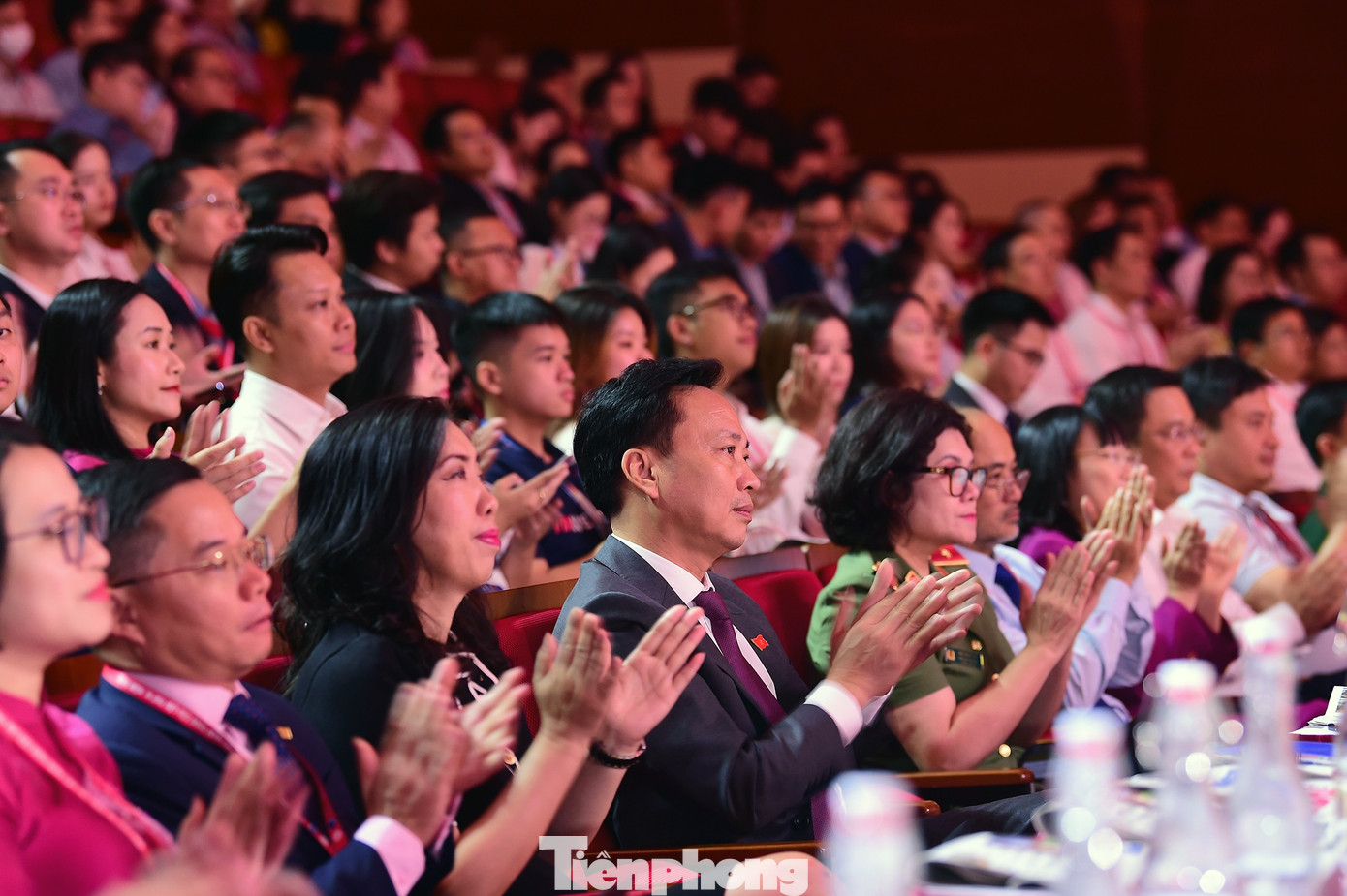 Đại biểu tham dự lễ khai mạc. Ảnh: Xuân Tùng tp-trithuctre-lanvi-khaimac9.jpg