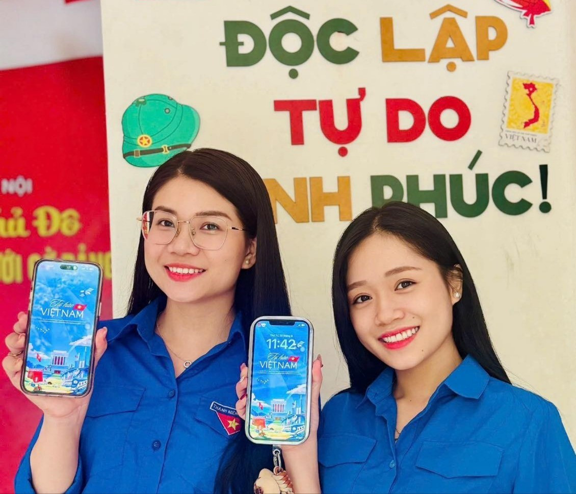 Đoàn viên thanh niên hưởng ứng chia sẻ rộng rãi bộ sản phẩm truyền thông với chủ đề “Tự hào Việt Nam”. Ảnh: TĐHN 537131887-1101549692163648-2649344900312792646-n-1676.jpg