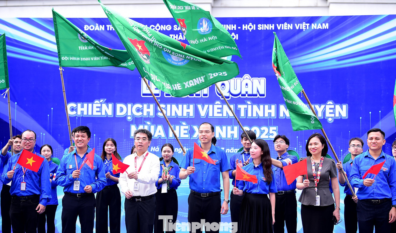 tp-sinhvientinhnguyen-muahexanh-hanoi2a.jpg