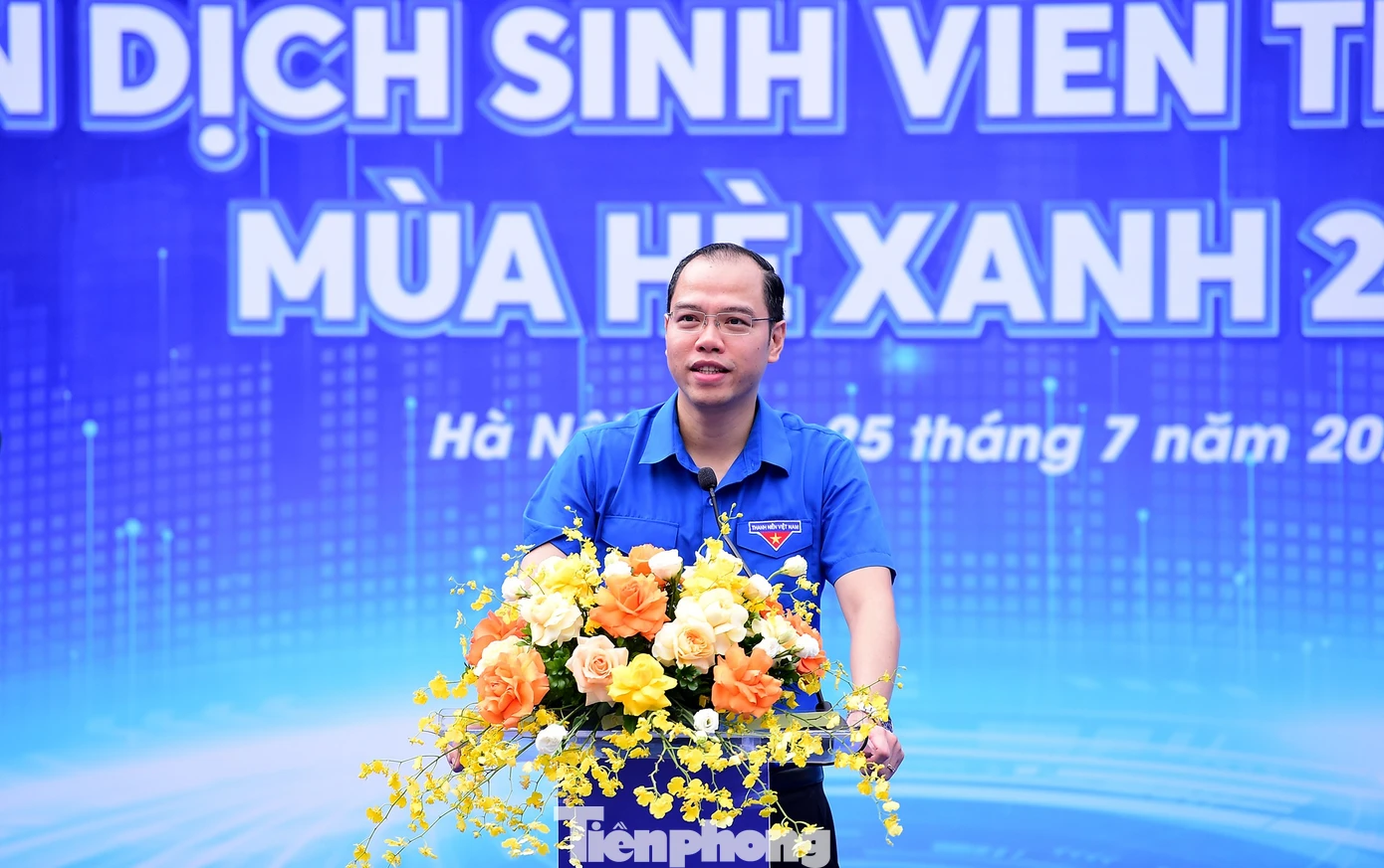 tp-sinhvientinhnguyen-muahexanh-hanoi6.jpg