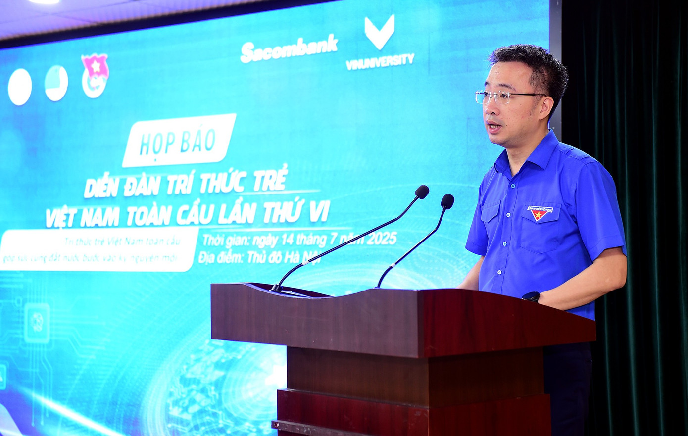 Anh Nguyễn Tường Lâm phát biểu tại chương trình. Ảnh: Xuân Tùng hopbao-trithuctre2.jpg