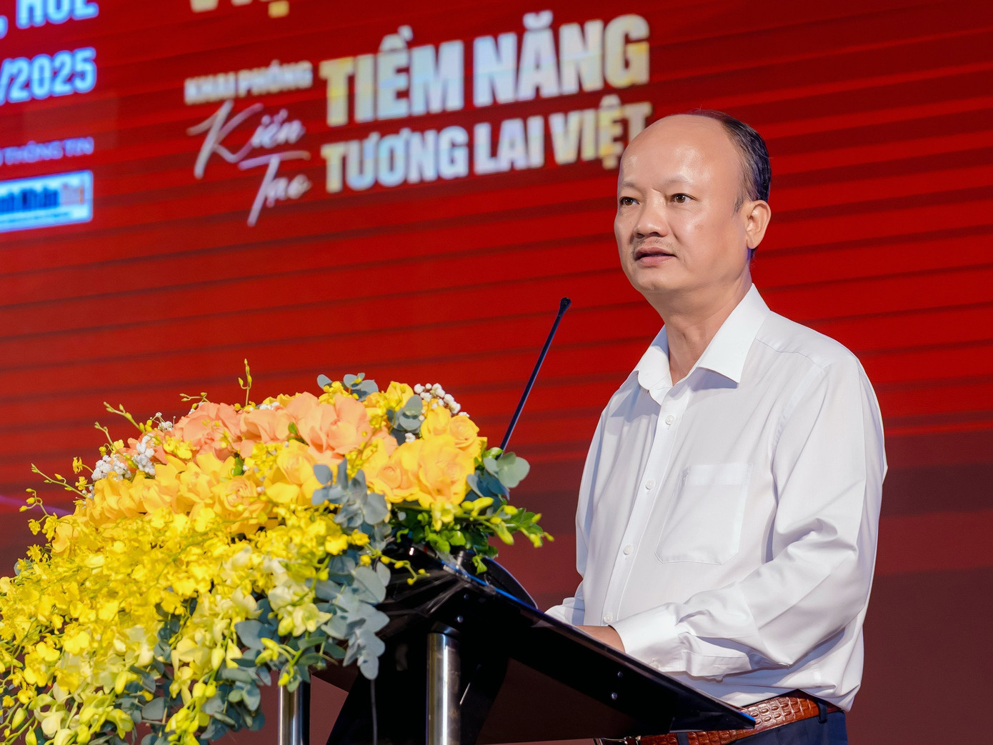 Anh Nguyễn Hồng Phong phát biểu tại chương trình. Ảnh: BTC tienphong-kinhtetunhan-phong.jpg