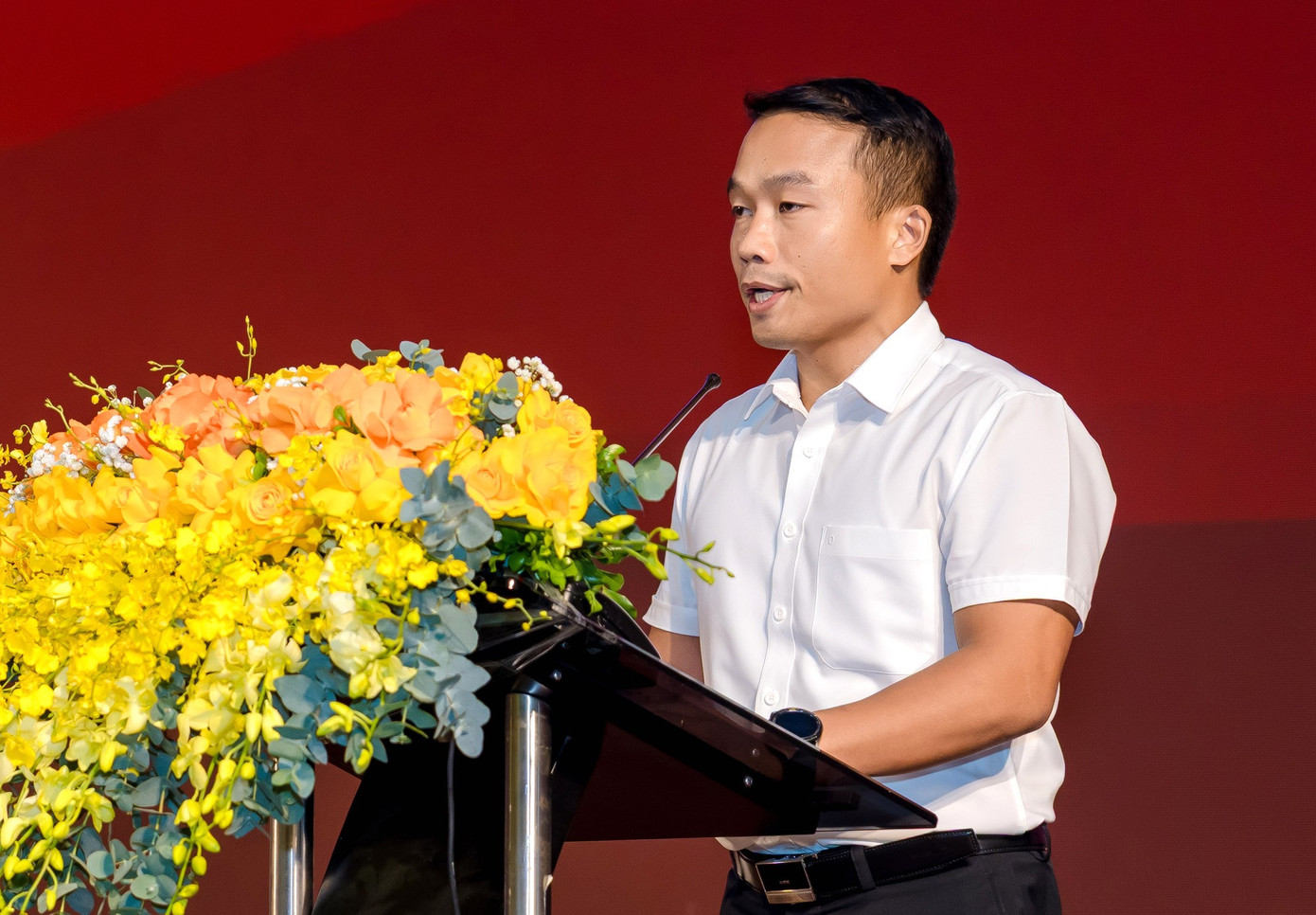 Anh Phan Văn Chiều kiến nghị tại chương trình. Ảnh: BTC tienphong-kinhtetunhan-chieu.jpg