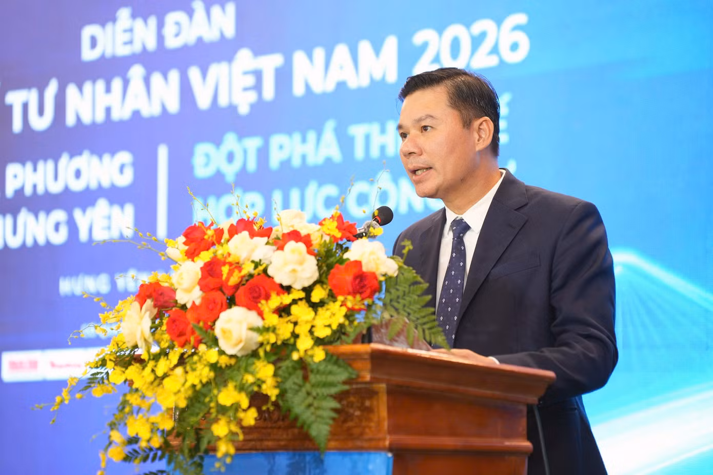 tienhong-diendankinhte4.jpg