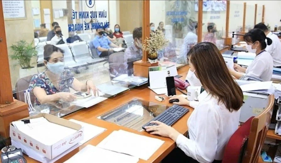 Chính Phủ Ban Hành Kế Hoạch Triển Khai Luật Viên Chức, Đặt Mốc Hoàn Thành Đến 2027