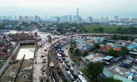 Ngổn ngang ở công trường nút giao hơn 3.400 tỷ chậm tiến độ tại TPHCM