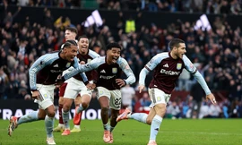 Arsenal thua sốc Aston Villa phút bù giờ