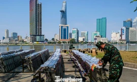 [VIDEO] Cận cảnh trận địa pháo hoa mừng năm mới 2026 ở TPHCM