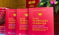 Công bố cuốn sách về bước chuyển quan trọng của ngành tuyên giáo, dân vận
