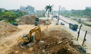 Toàn cảnh công trường cao tốc hơn 5.000 tỷ đồng nối Đại lộ Thăng Long - Hòa Bình 