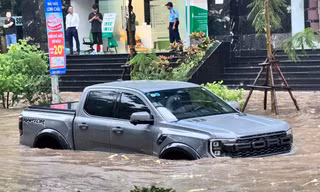 Hà Nội ngập diện rộng, giao thông tê liệt