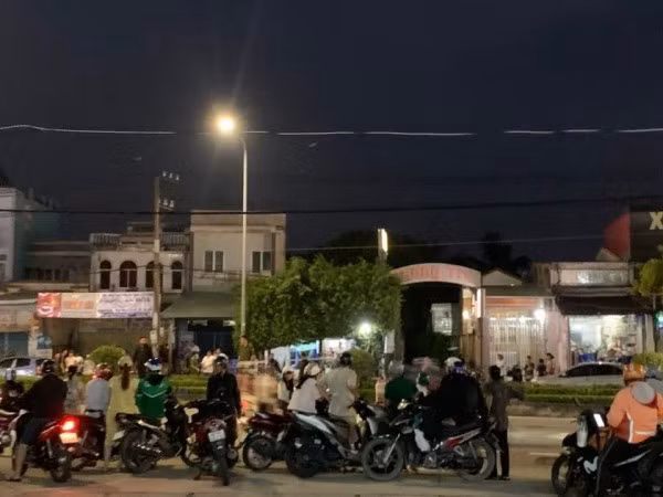 Hiện trường vụ án mạng được phong tỏa phục vụ công tác điều tra.