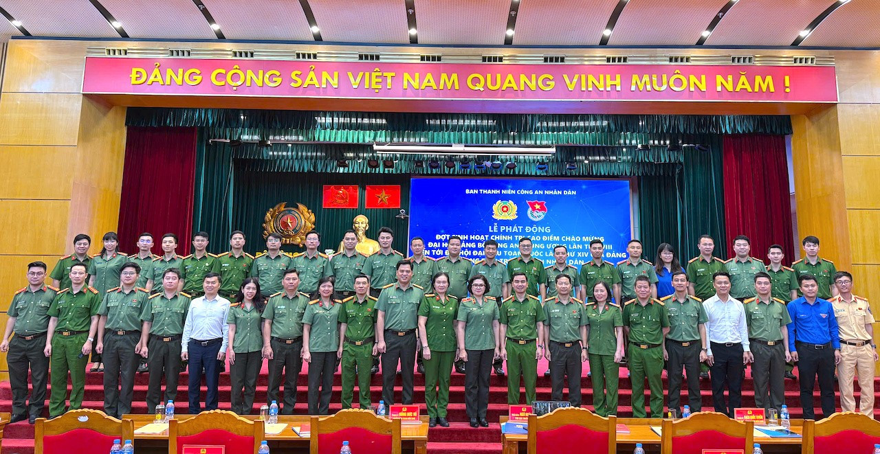 Đại diện các đơn vị tham dự tập huấn. dai-bieu.jpg
